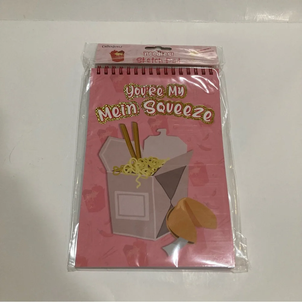 NWT Noodles! notebooks set